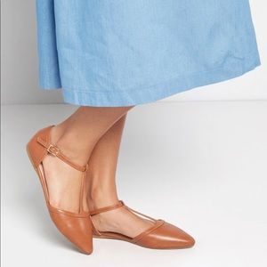 NWOB size 10 ModCloth “Turn Back Time” vegan flats in cognac color
